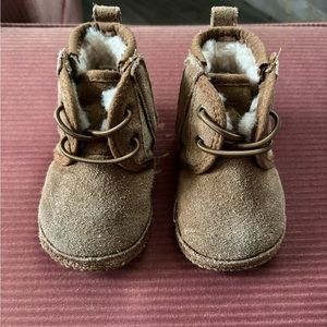 UGG Baby Neumel Boot/Slipper Size 2/3 (6-12mo)